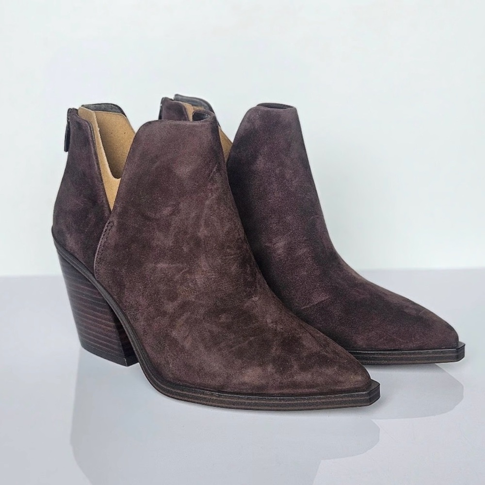 NWOB Vince Camuto Gigietta Womens Brown Suede Back Zip Chelsea Booties Size 6.5